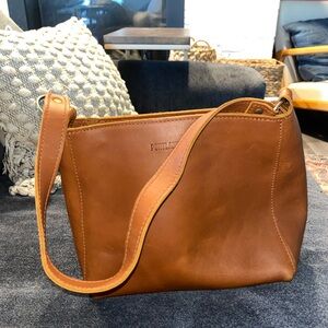 Portland Leather shoulder bag like new